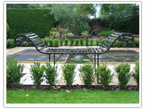 Wrought Garde Bench