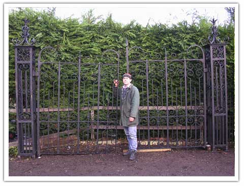 Late18th century country gates with piers