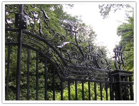 Hudhill Hall Gates detail