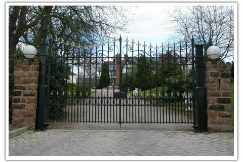 Broxton Hall Gates