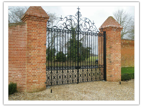 Rosebery House gates