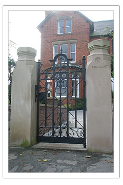 Matching gate for the victorian sliding gate