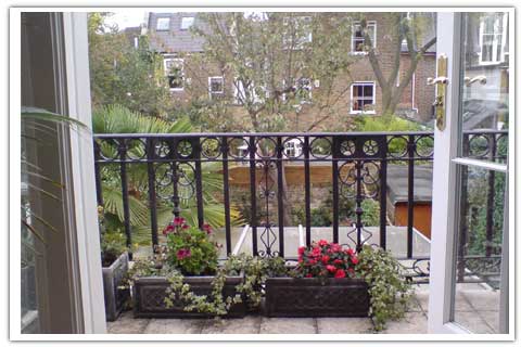 Victorian inspired balcony railing Design