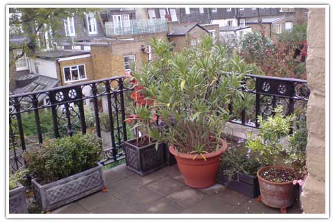 Victorian inspired balcony railing Design